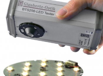 LED Tester mit LEDs