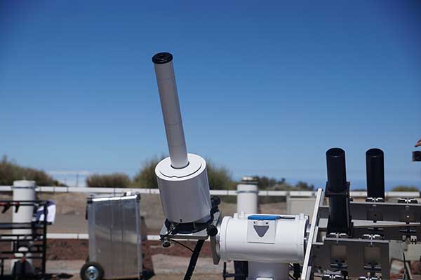 total ozone measurement with array-spectroradiometers